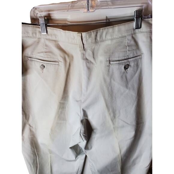 Lee Relaxed Fit Stretch Flat Front Chino Pants, NWT, 18W - Picture 4 of 5